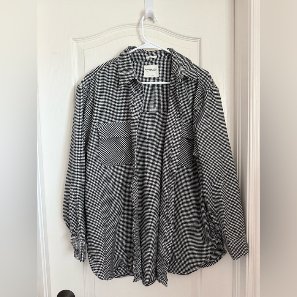 Abercrombie Houndstooth Oversized button up shirt